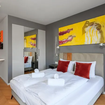 Bulvary Ksiazece, Sun&snow